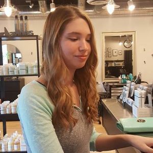 Meet your Posher, Sara